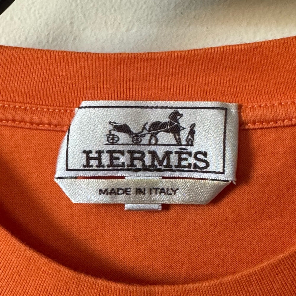 Hermès Iconic Orange Cotton Tshirt Size Large with Pattern Sleeve Edges - Picture 5 of 7